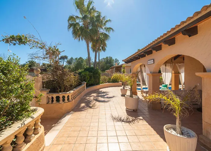 Villa Son Serra, Pool And Chill Out Close To The Beach